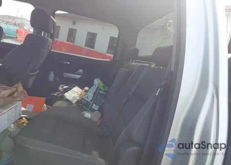 2016 Chevrolet Silverado 1500 1Lt из США, поврежденный, VIN 3GCUKREC4GG310192